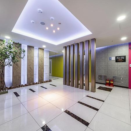 Golden Business Hotel Seosan Екстер'єр фото